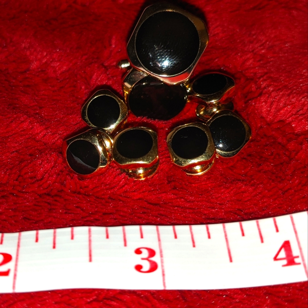 Tuxedo cufflinks and studs